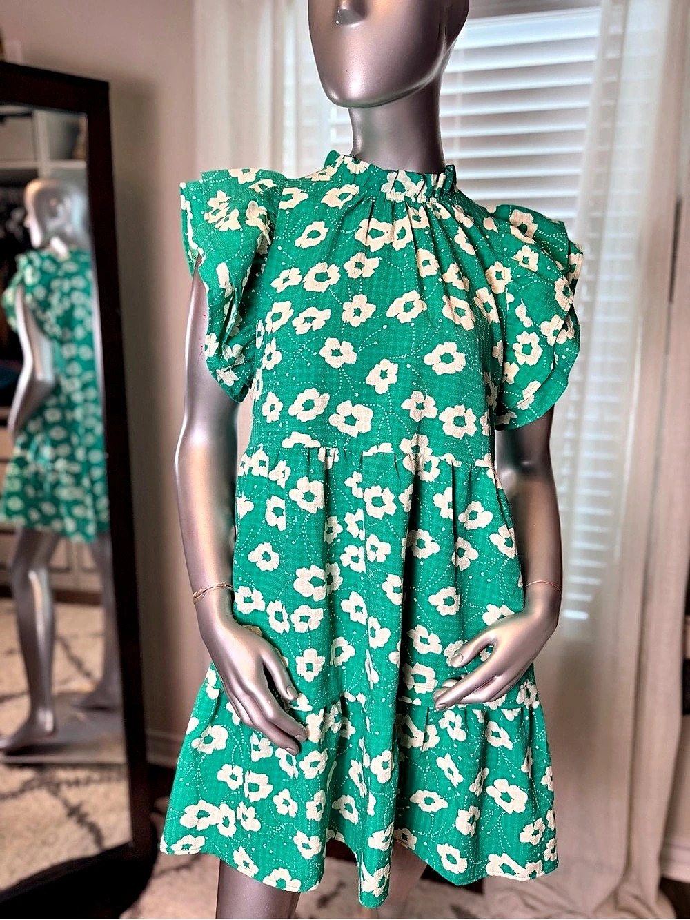THML Anthropologie Green Floral Tiered Mini Dress Flutter Sleeve Medium Pockets